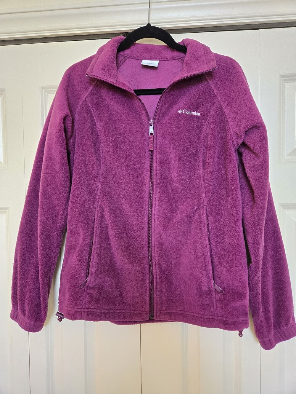 Columbia Women's Fleece Jacket – Size Medium – Bright Berry Pink Full Zip